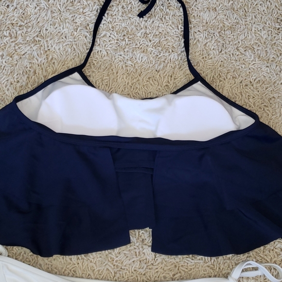 👌NWT 2 piece swimsuit - Picture 6 of 9